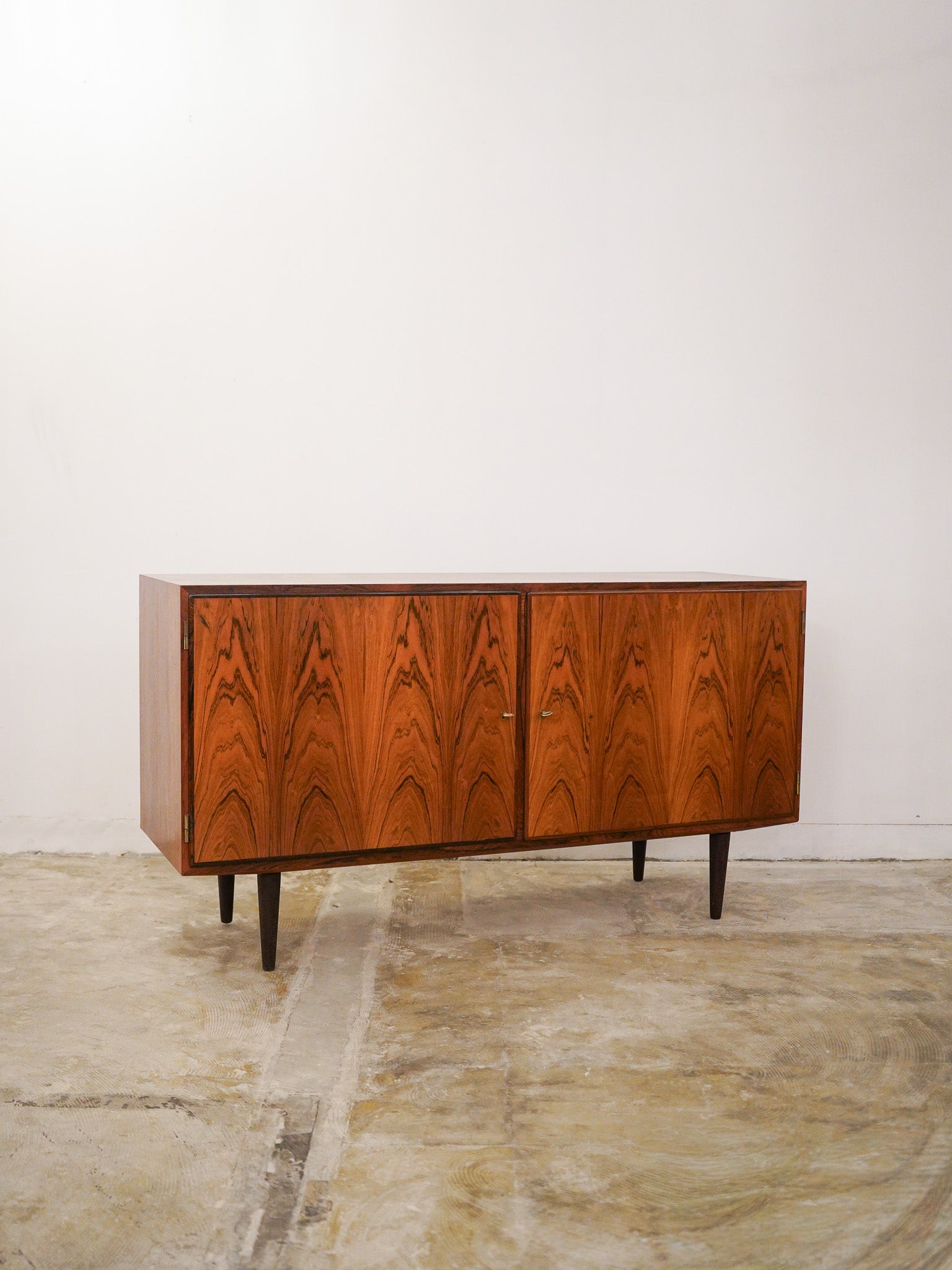 Hundevad & Co , Carlo Jensen - ウッド サイドボード - 1960's , Denmark