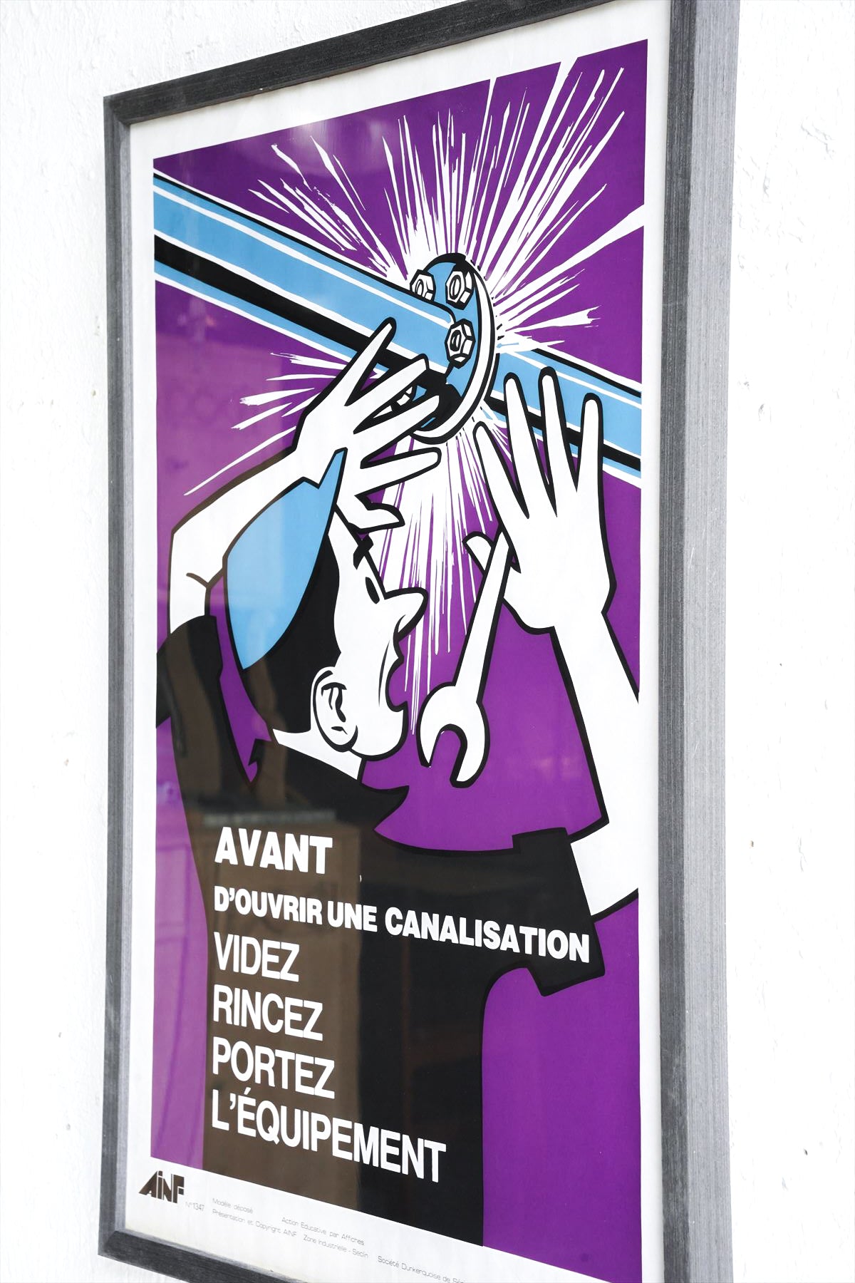 France ウォールポスター<br>ヴィンテージ <br> 大阪店・大和店・千駄ヶ谷店 - ヴィンテージ SHARK ATTACK