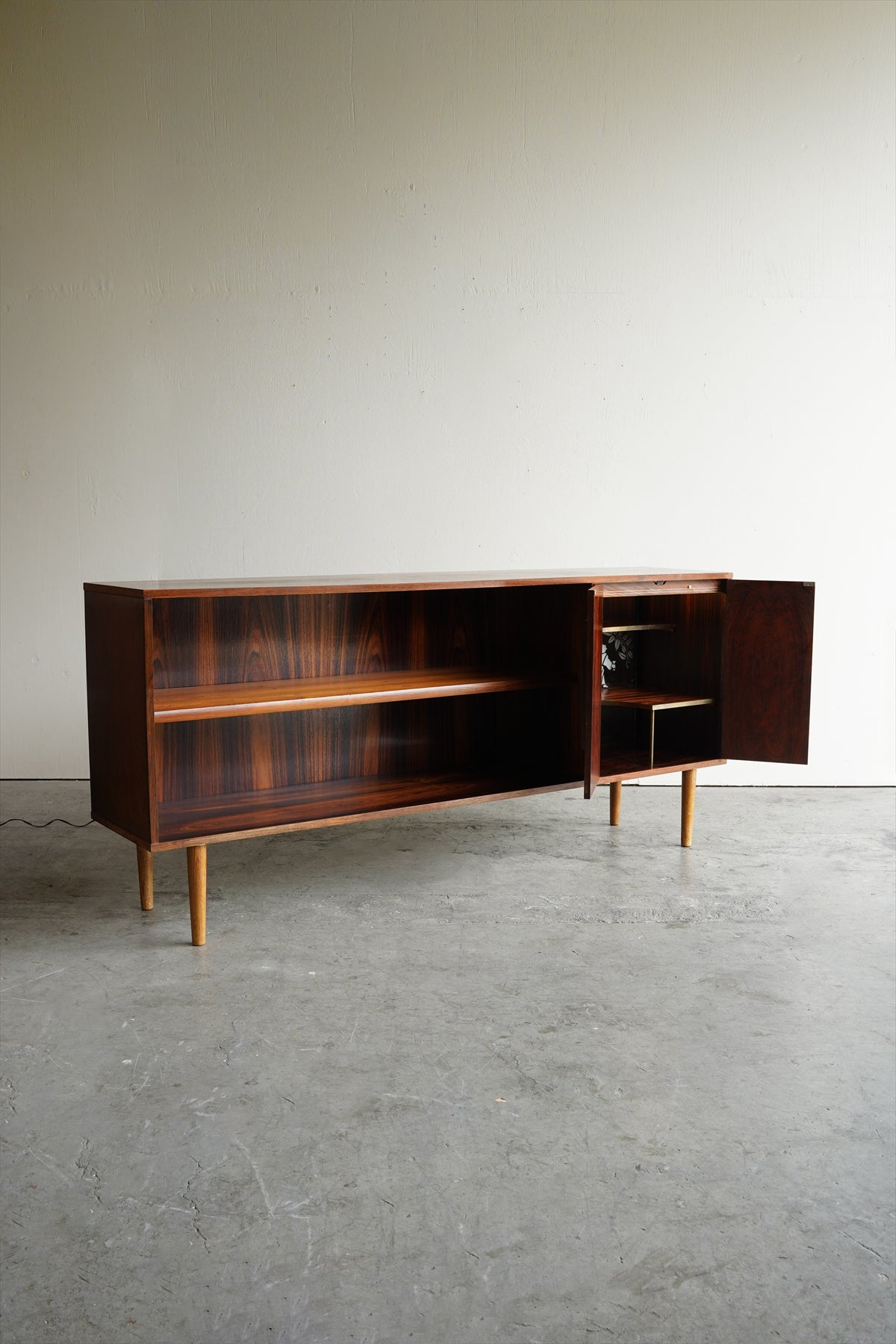 ウッド サイドボード大阪店