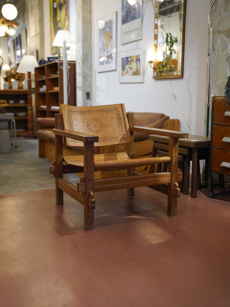 SEATING