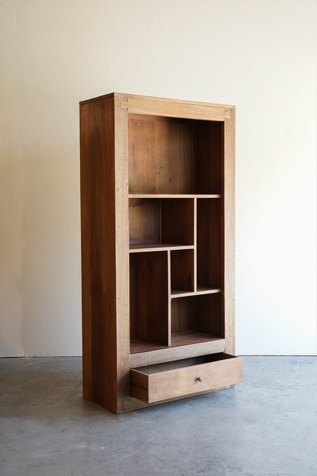 ウッドシェルフ 大阪店