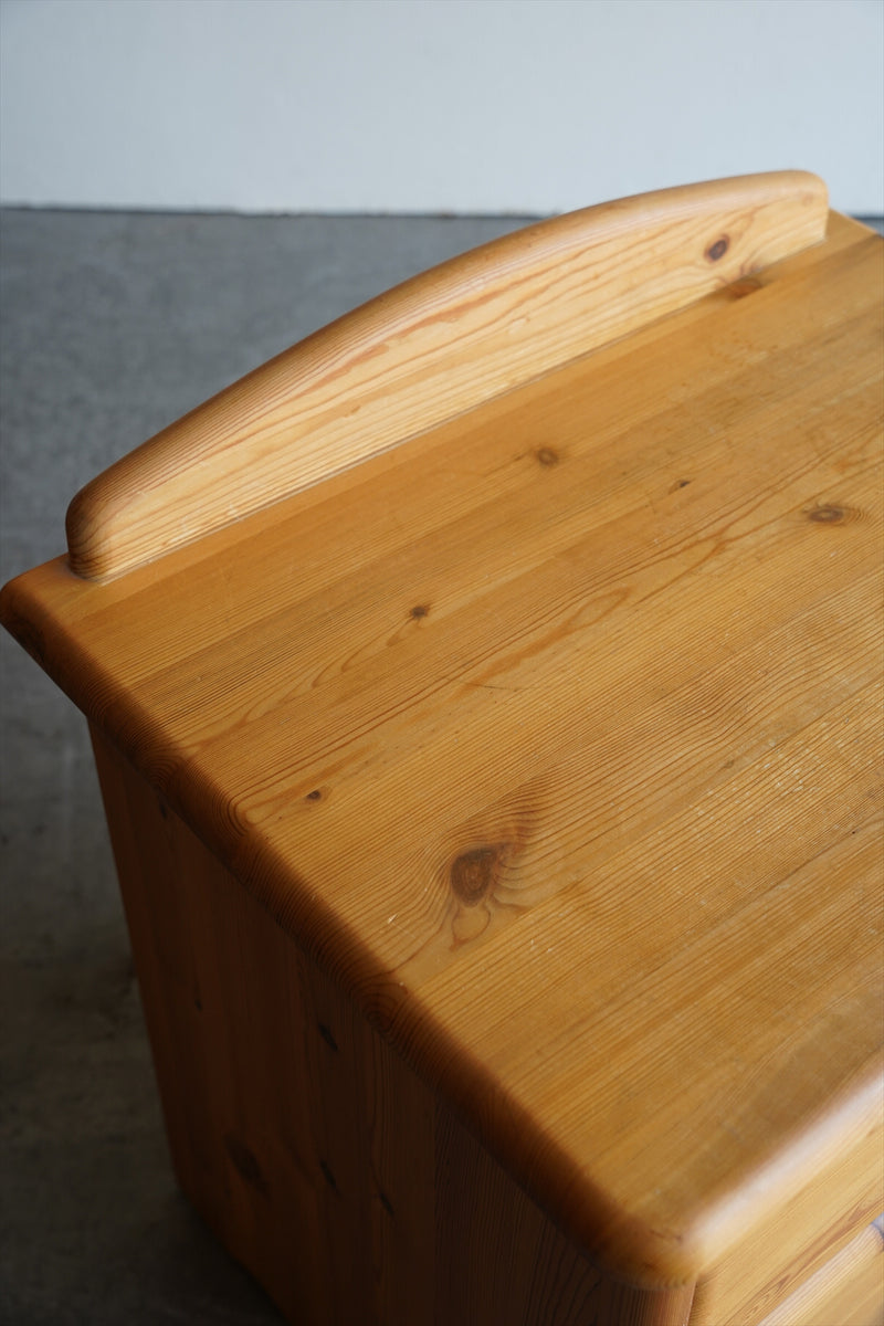 パインウッド チェスト <br>大阪店 - ヴィンテージ SHARK ATTACK