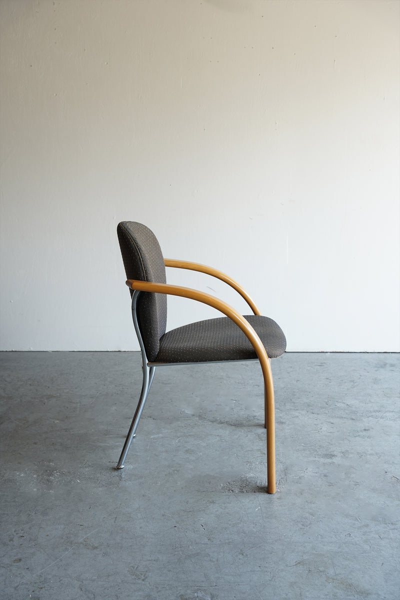 ファブリック アームチェア <br>大阪店 - ヴィンテージ SHARK ATTACK