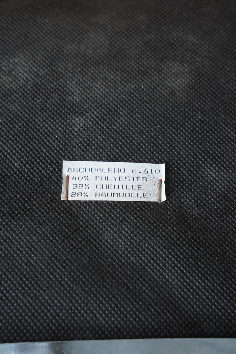 ファブリック アームチェア <br>大阪店 - ヴィンテージ SHARK ATTACK