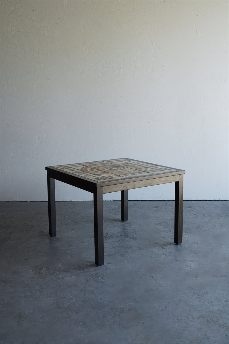 タイルトップ サイドテーブル 大阪店