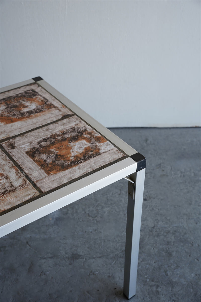 タイルトップ コーヒーテーブル <br>大阪店 - ヴィンテージ SHARK ATTACK