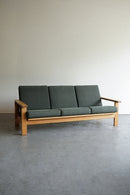 GETAMA , Hans J. Wegner <br>3シーターソファ <br>Denmark <br>大阪店 - ヴィンテージ SHARK ATTACK