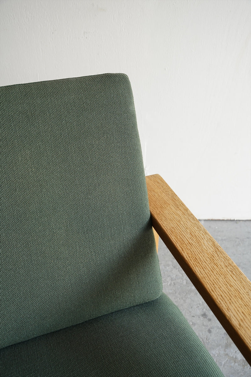 GETAMA , Hans J. Wegner <br>3シーターソファ <br>Denmark <br>大阪店 - ヴィンテージ SHARK ATTACK