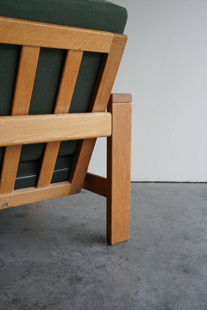 GETAMA , Hans J. Wegner <br>3シーターソファ <br>Denmark <br>大阪店 - ヴィンテージ SHARK ATTACK