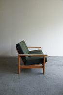 GETAMA , Hans J. Wegner <br>3シーターソファ <br>Denmark <br>大阪店 - ヴィンテージ SHARK ATTACK