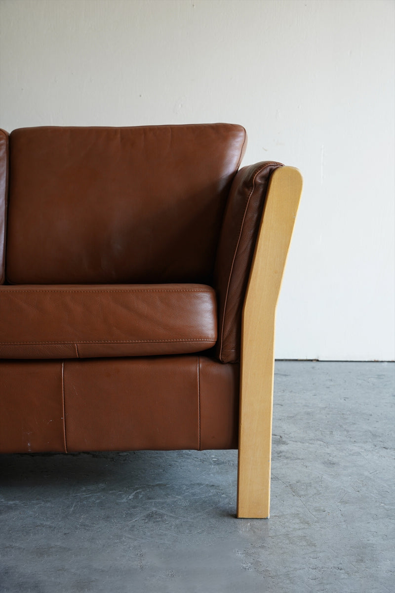 レザー ３シーターソファ <br>大阪店 - ヴィンテージ SHARK ATTACK