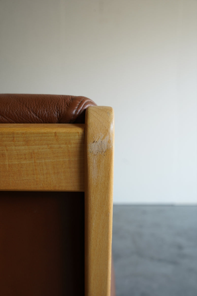 レザー ３シーターソファ <br>大阪店 - ヴィンテージ SHARK ATTACK