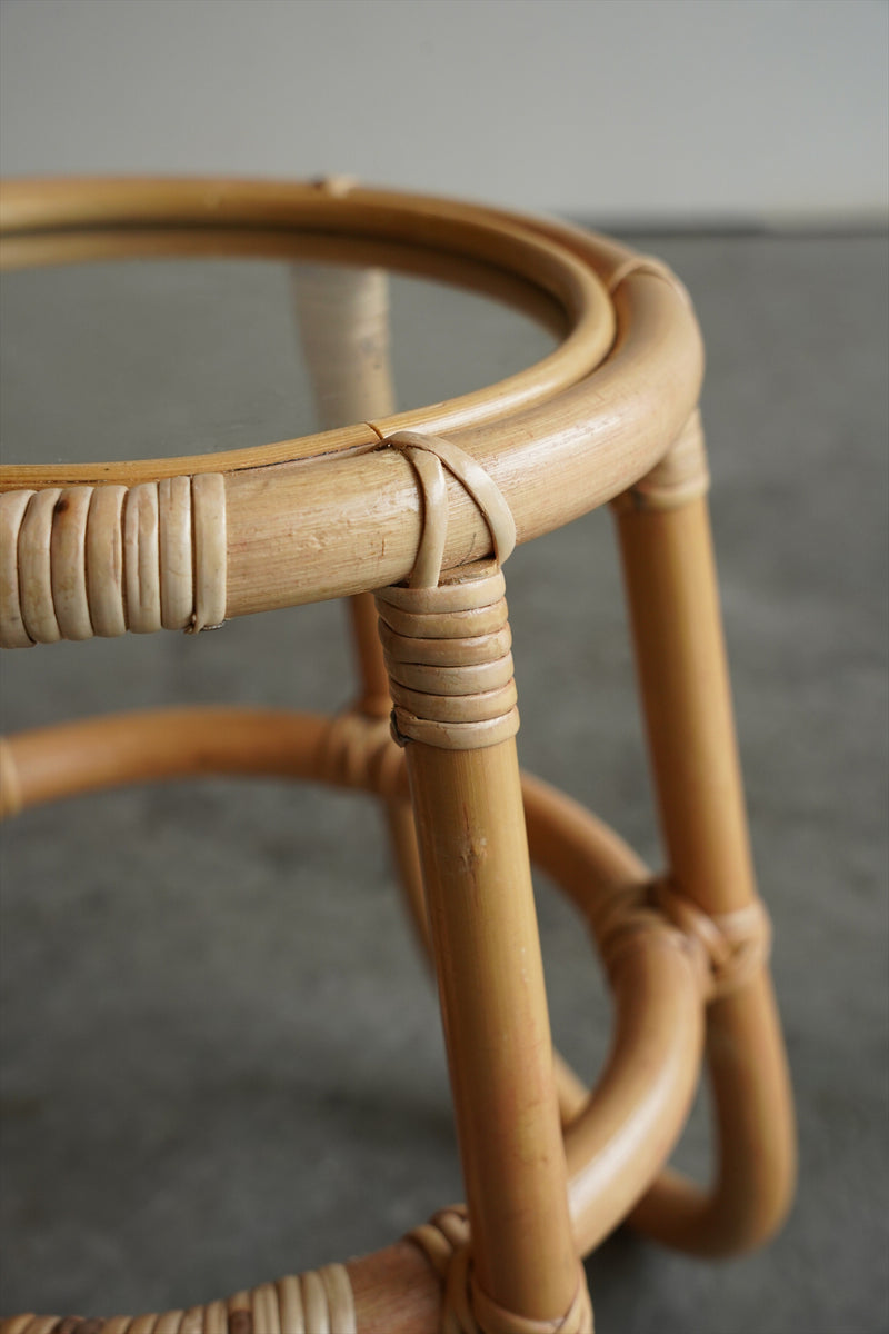 ラタン ラウンドディスプレイテーブル <br>大阪店 - ヴィンテージ SHARK ATTACK