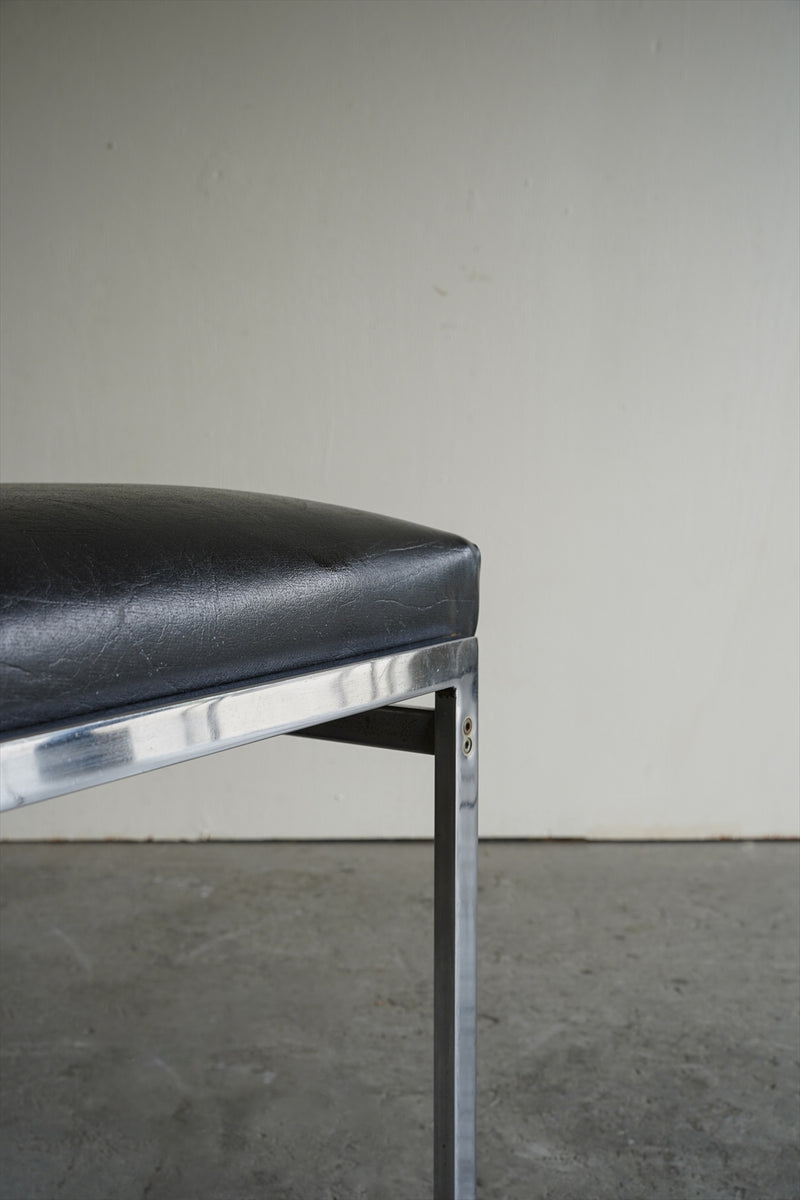 レザー ダイニングチェア <br>大阪店 - ヴィンテージ SHARK ATTACK