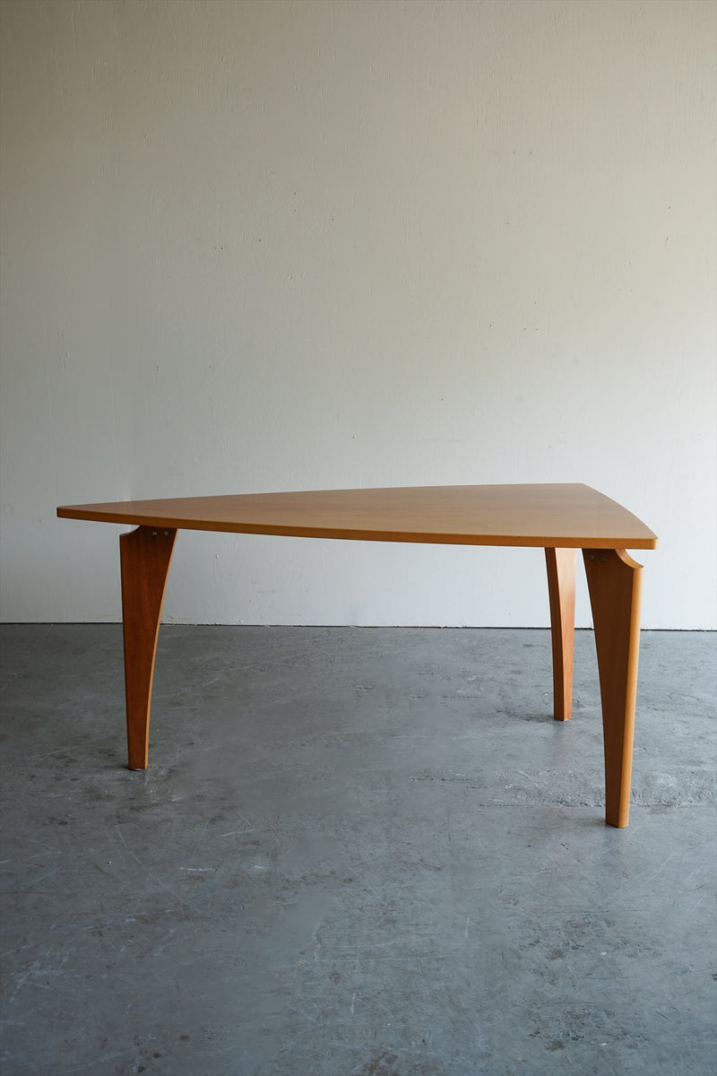 ウッド トライアングルテーブル <br>大阪店 - ヴィンテージ SHARK ATTACK