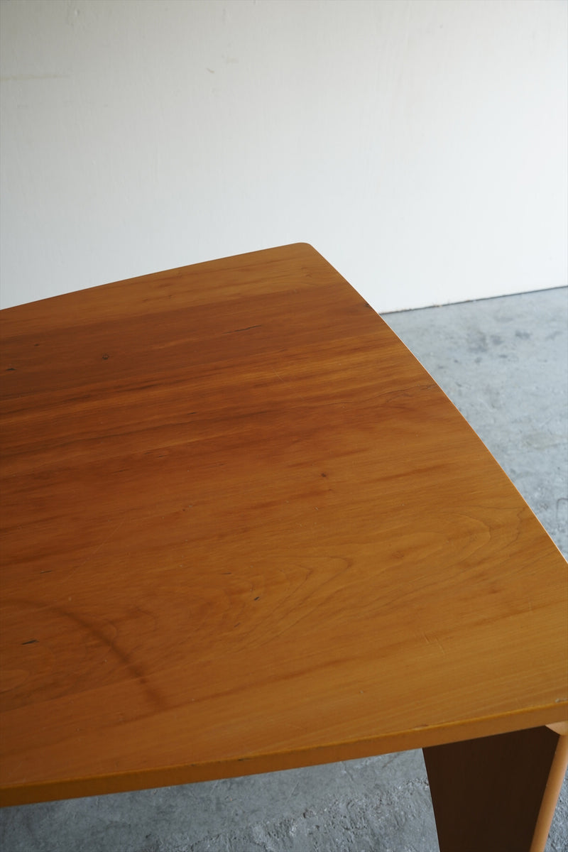 ウッド トライアングルテーブル <br>大阪店 - ヴィンテージ SHARK ATTACK