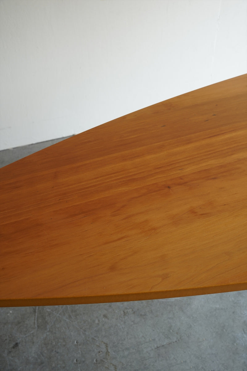 ウッド トライアングルテーブル <br>大阪店 - ヴィンテージ SHARK ATTACK