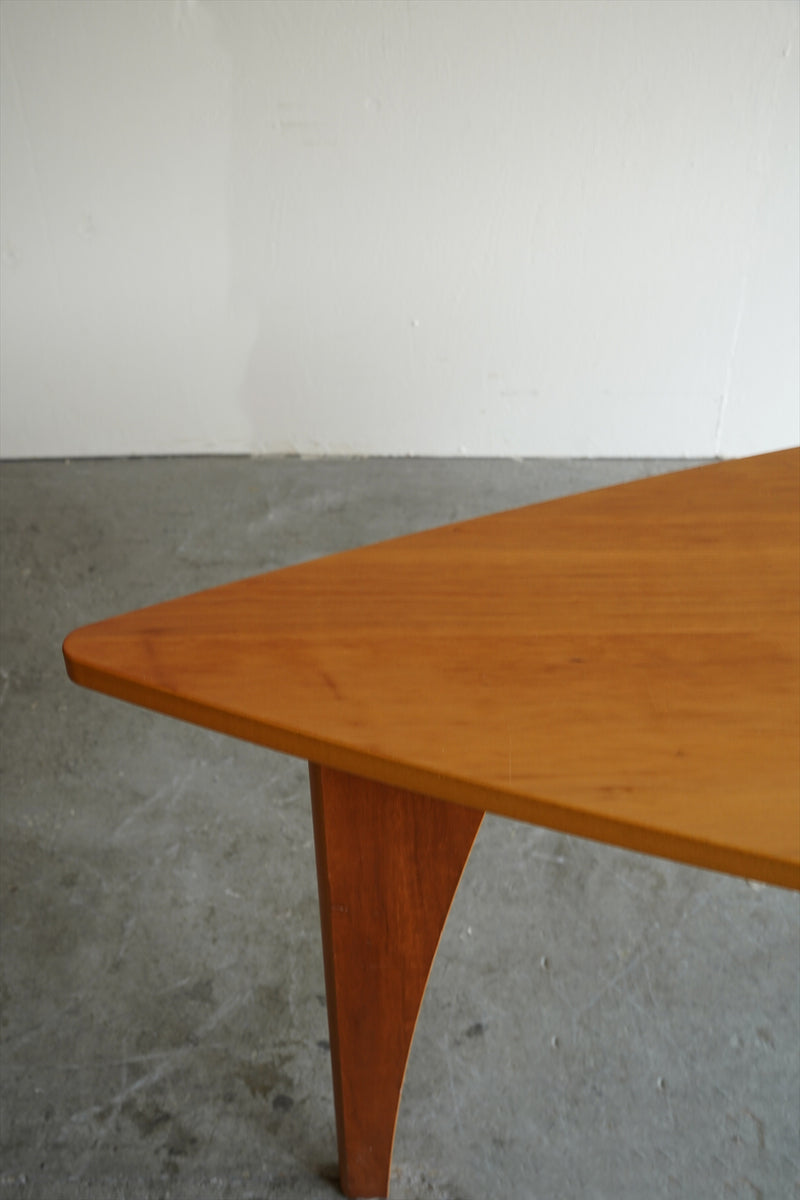 ウッド トライアングルテーブル <br>大阪店 - ヴィンテージ SHARK ATTACK