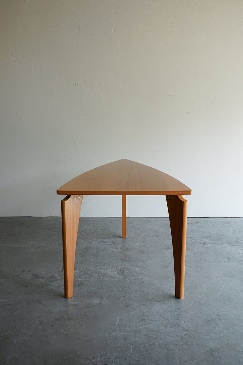 ウッド トライアングルテーブル <br>大阪店 - ヴィンテージ SHARK ATTACK