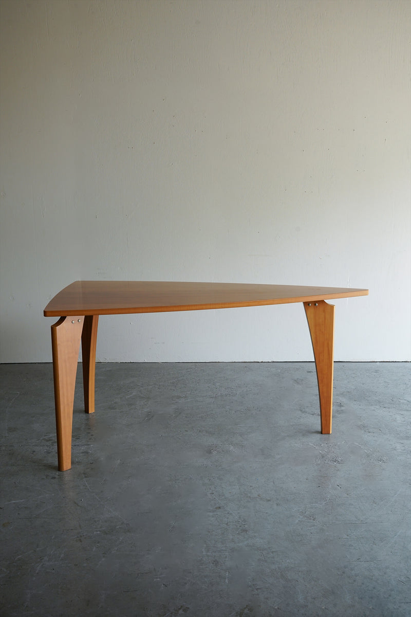 ウッド トライアングルテーブル <br>大阪店 - ヴィンテージ SHARK ATTACK