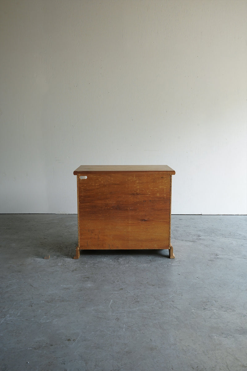 オークウッド キャビネット <br>大阪店 - ヴィンテージ SHARK ATTACK