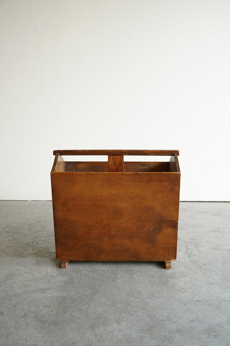 ウッド マガジンラック <br>大阪店 - ヴィンテージ SHARK ATTACK