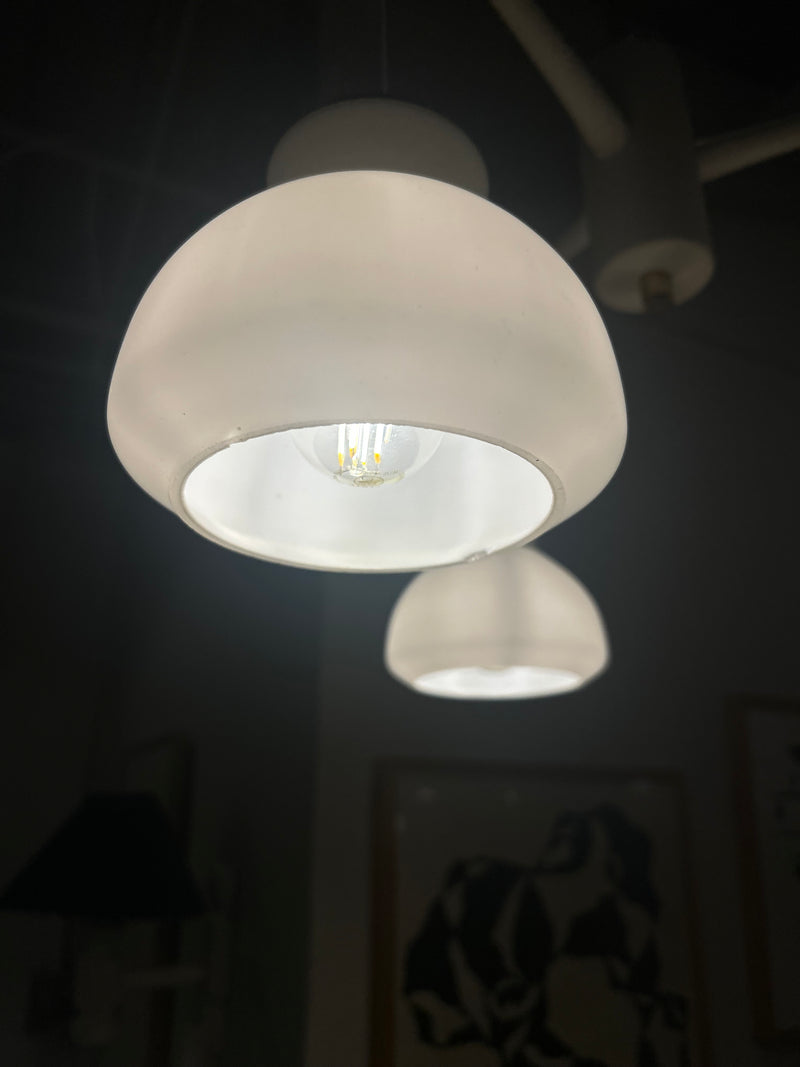 Holmegaard <br>3灯 ガラスシャンデリア <br>Denmark <br>大阪店 - ヴィンテージ SHARK ATTACK