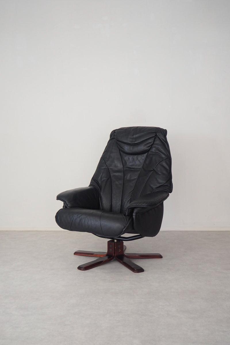 Karl Andersson & Söner ラウンジチェア<br>ヴィンテージ <br>Sweden<br>cerote antiques - ヴィンテージ SHARK ATTACK