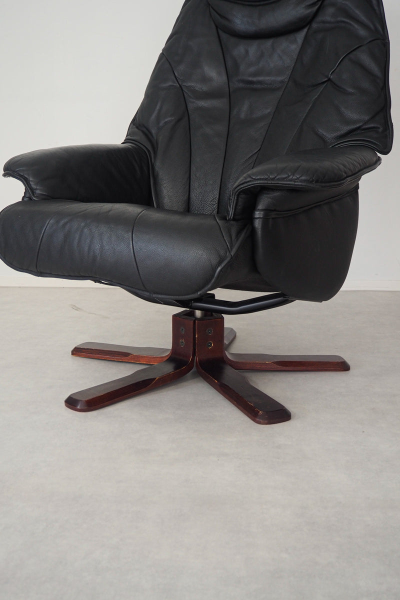 Karl Andersson & Söner ラウンジチェア<br>ヴィンテージ <br>Sweden<br>cerote antiques - ヴィンテージ SHARK ATTACK