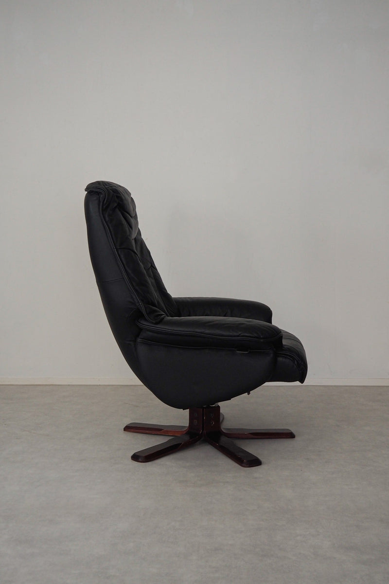 Karl Andersson & Söner ラウンジチェア<br>ヴィンテージ <br>Sweden<br>cerote antiques - ヴィンテージ SHARK ATTACK