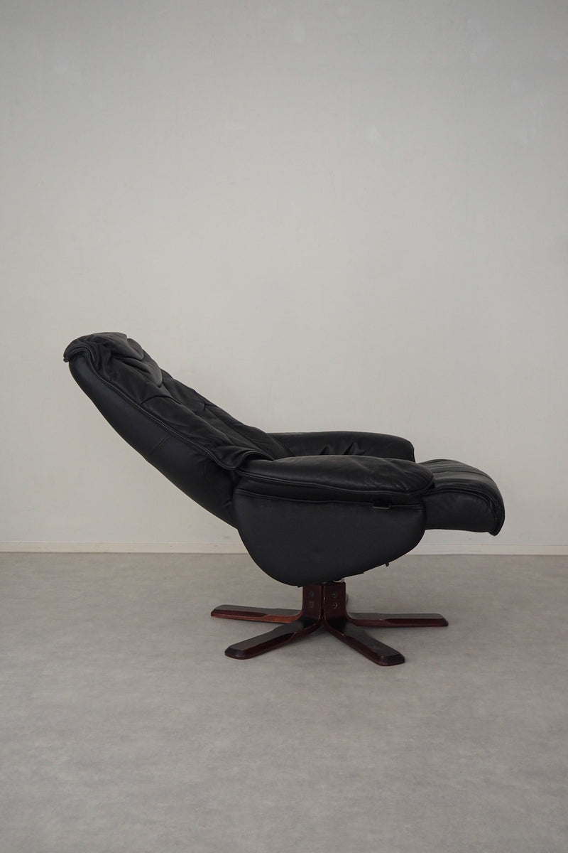 Karl Andersson & Söner ラウンジチェア<br>ヴィンテージ <br>Sweden<br>cerote antiques - ヴィンテージ SHARK ATTACK