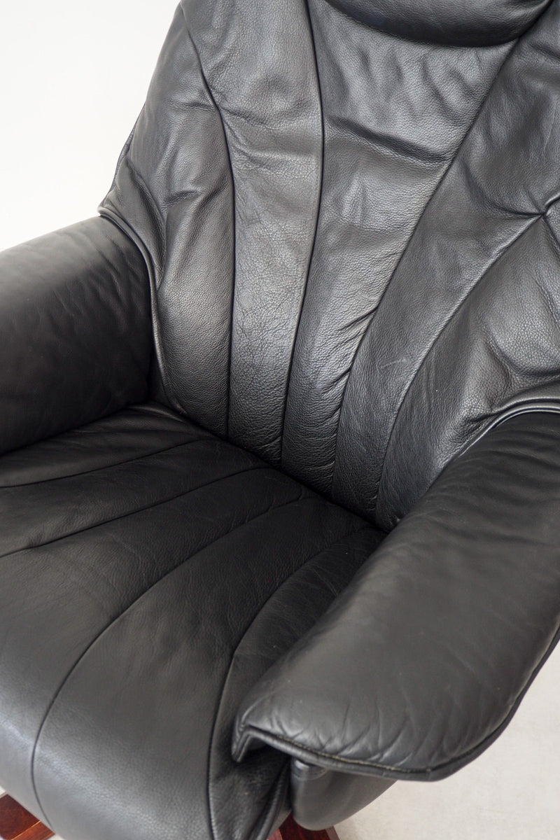 Karl Andersson & Söner ラウンジチェア<br>ヴィンテージ <br>Sweden<br>cerote antiques - ヴィンテージ SHARK ATTACK