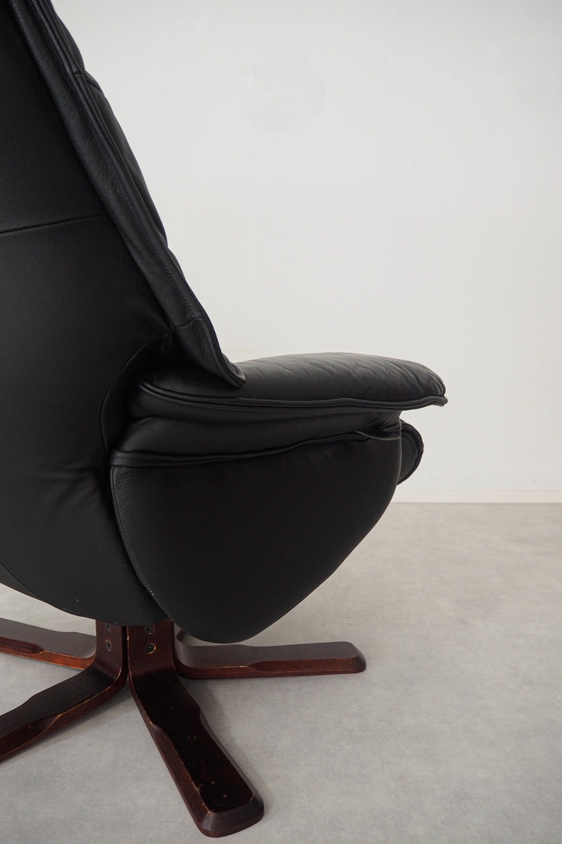 Karl Andersson & Söner ラウンジチェア<br>ヴィンテージ <br>Sweden<br>cerote antiques - ヴィンテージ SHARK ATTACK