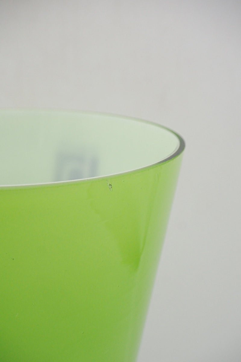 broste Copenhagen フラワーベース <br> Denmark <br> cerote antiques - ヴィンテージ SHARK ATTACK