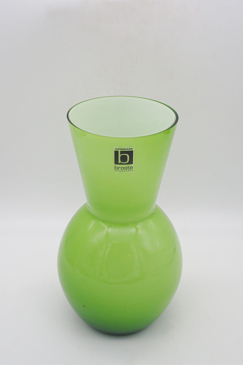 broste Copenhagen フラワーベース <br> Denmark <br> cerote antiques - ヴィンテージ SHARK ATTACK