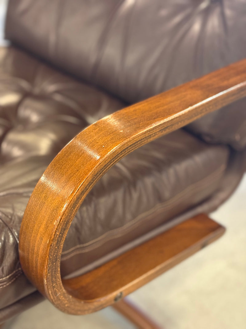 レザー ラウンジチェア <br>大阪店 - ヴィンテージ SHARK ATTACK