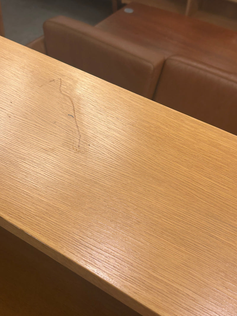 オークウッド ブックシェルフ <br>大阪店 - ヴィンテージ SHARK ATTACK