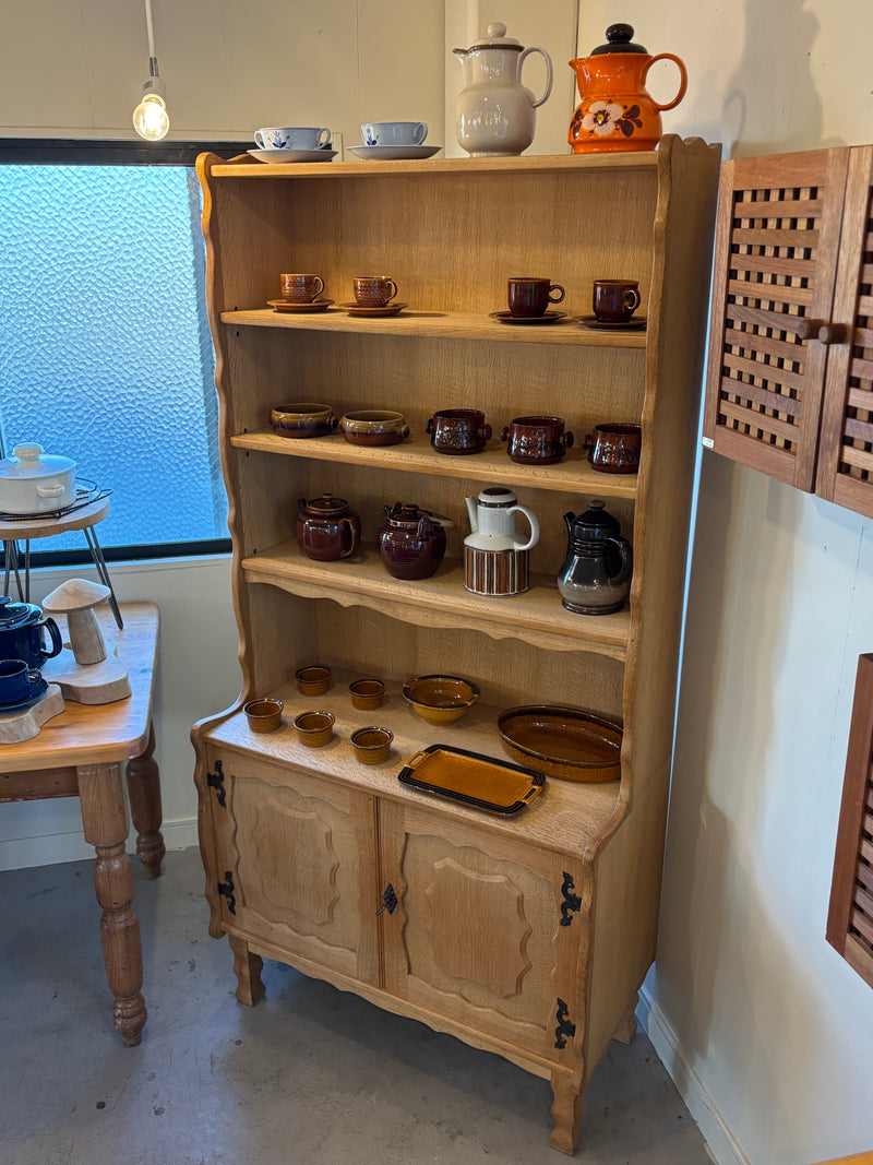 オークウッド カップボード <br>大阪店 - ヴィンテージ SHARK ATTACK