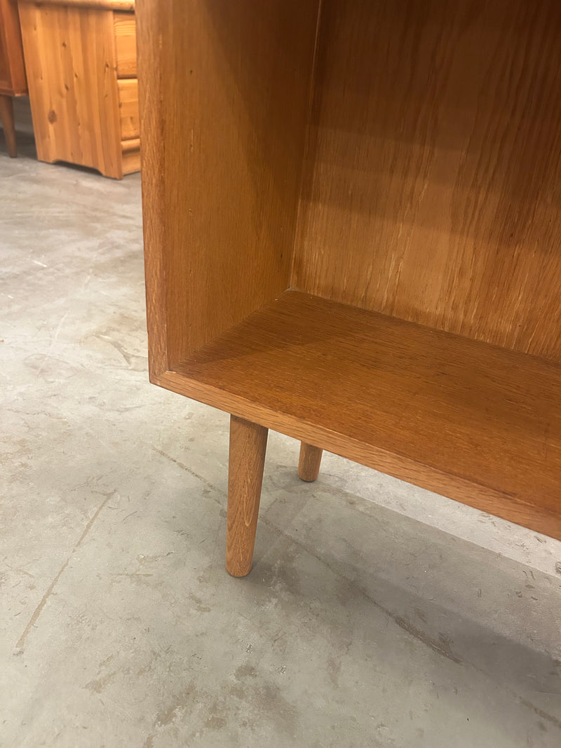 オークウッド ブックシェルフ <br>大阪店 - ヴィンテージ SHARK ATTACK