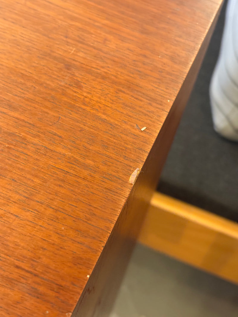 Sejling Skabe, N. P. Nielsen <br>チークウッド サイドボード <br>1960's , Denmark <br>大阪店 - ヴィンテージ SHARK ATTACK