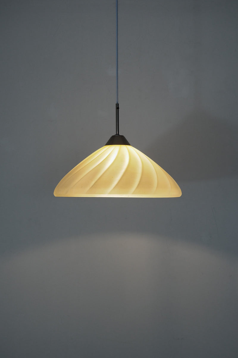 MASSIVE <br> ガラスペンダントランプ <br> Belgium <br> cerote antiques - ヴィンテージ SHARK ATTACK