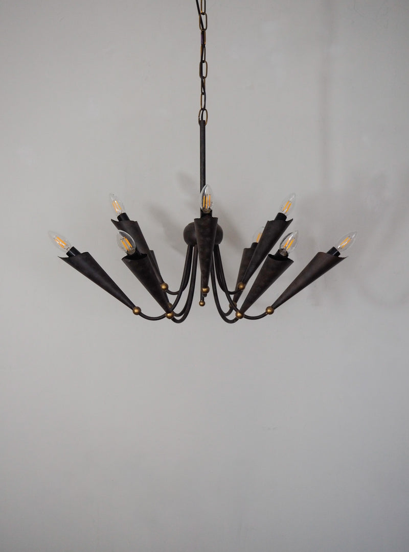 9灯シャンデリア <br> Italy <br> cerote antiques - ヴィンテージ SHARK ATTACK