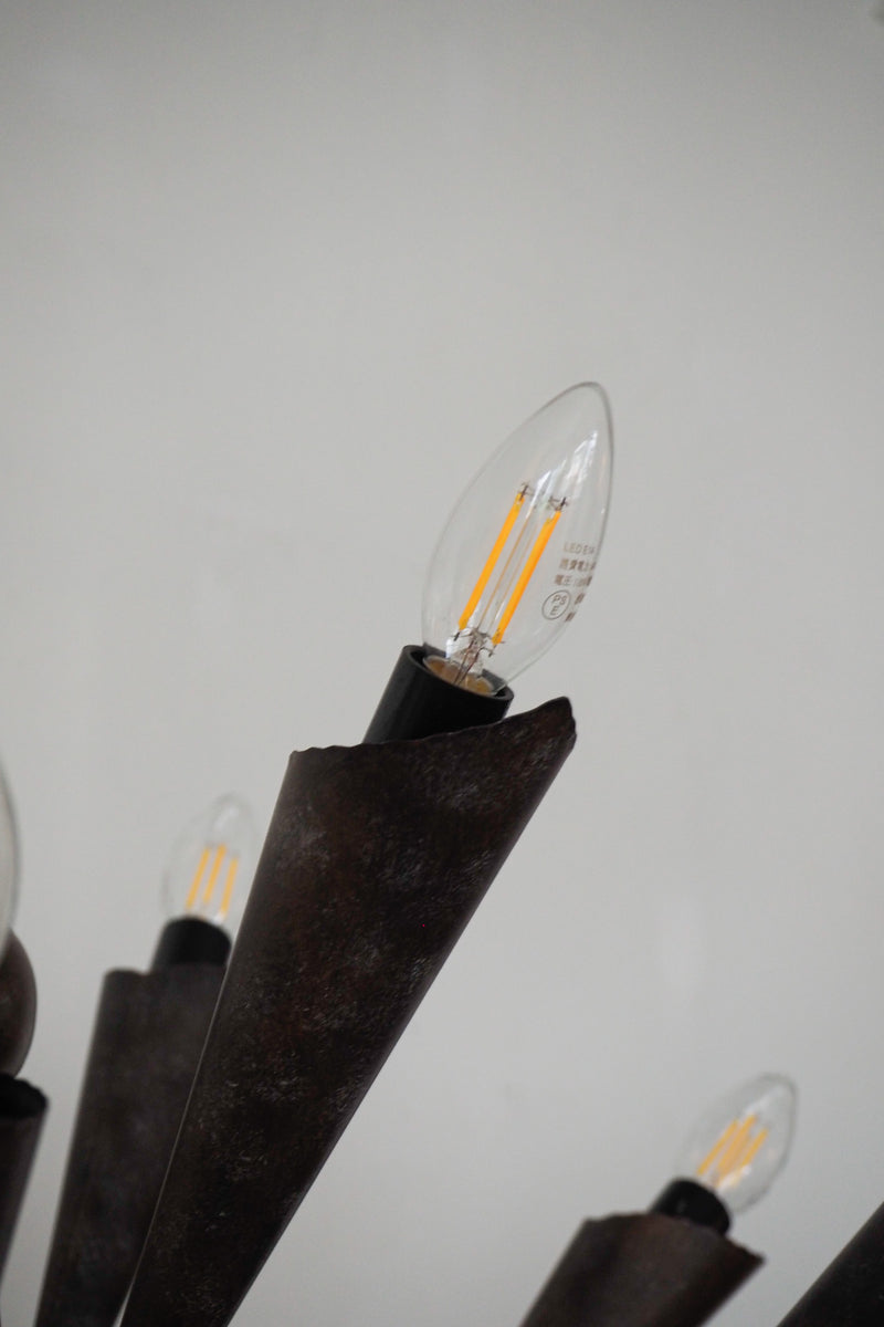 9灯シャンデリア <br> Italy <br> cerote antiques - ヴィンテージ SHARK ATTACK