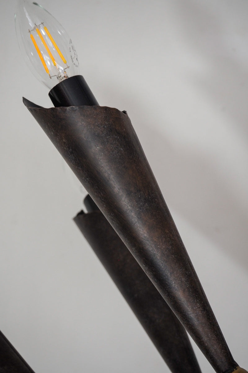 9灯シャンデリア <br> Italy <br> cerote antiques - ヴィンテージ SHARK ATTACK