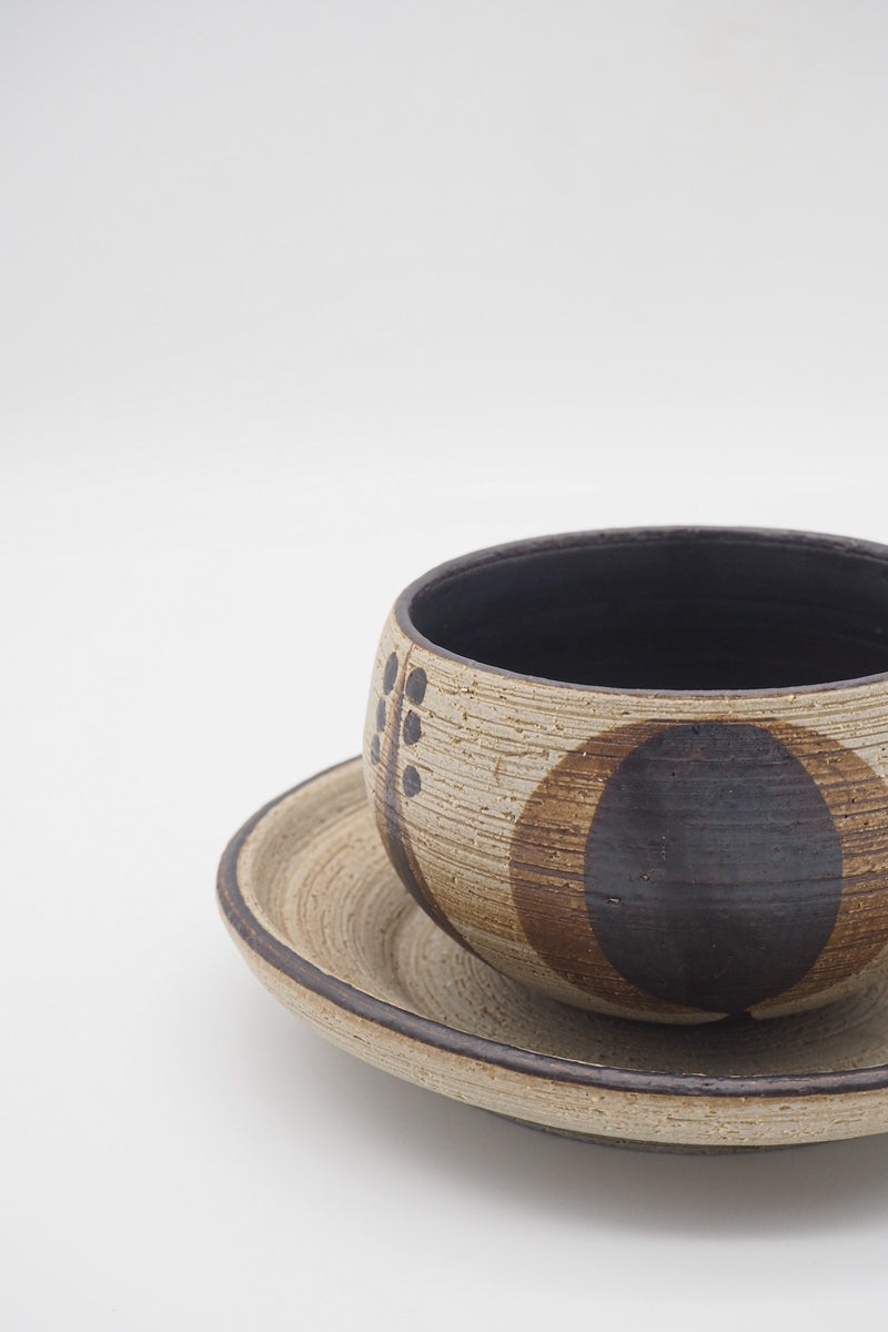 セラミック カップ＆ソーサー <br>cerote antiques - ヴィンテージ SHARK ATTACK