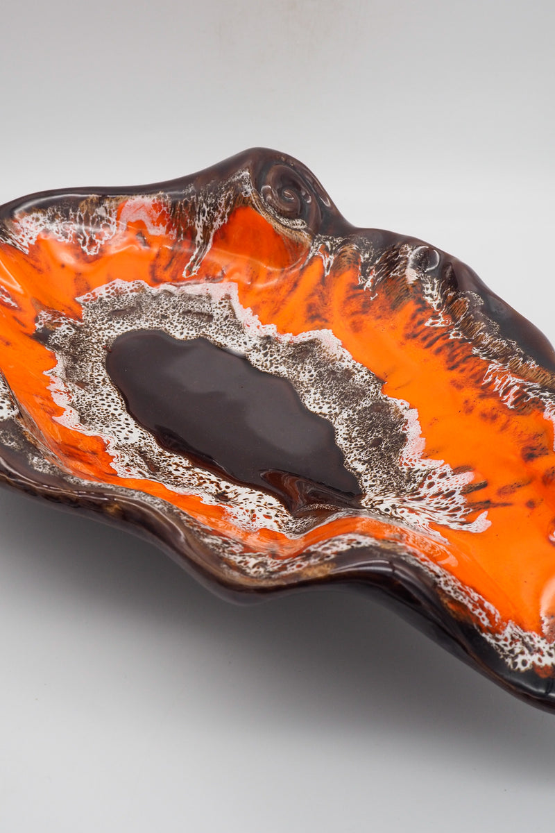 Vallauris <br>シェルモチーフ セラミックプレート <br> 1960-1970s , France <br>cerote antiques - ヴィンテージ SHARK ATTACK