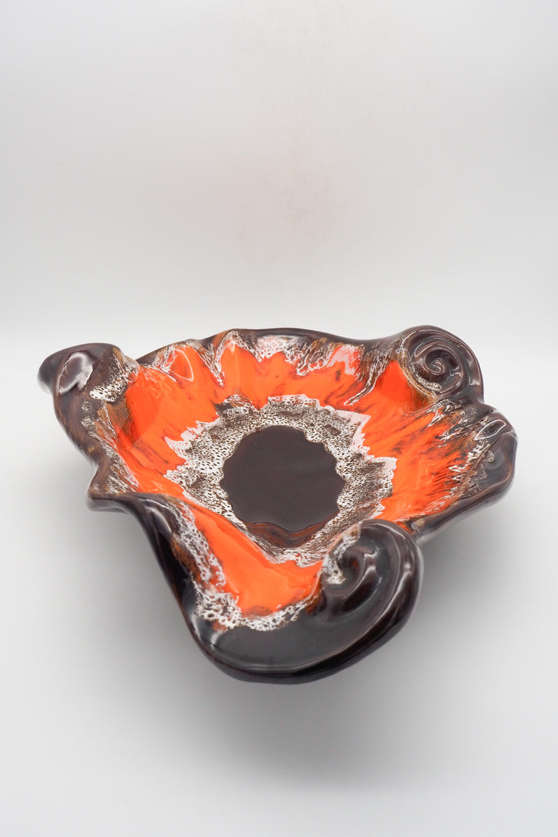 Vallauris <br>シェルモチーフ セラミックプレート <br> 1960-1970s , France <br>cerote antiques - ヴィンテージ SHARK ATTACK