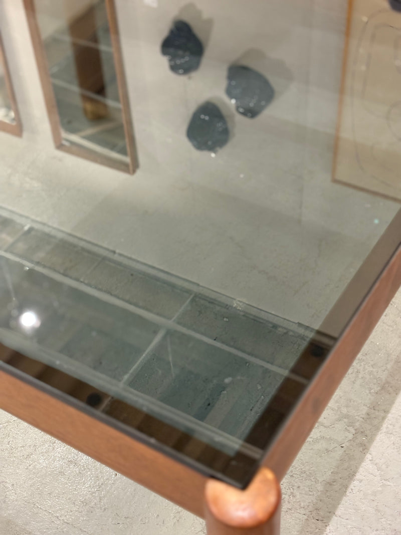 ガラストップ コーヒーテーブル <br>大阪店 - ヴィンテージ SHARK ATTACK