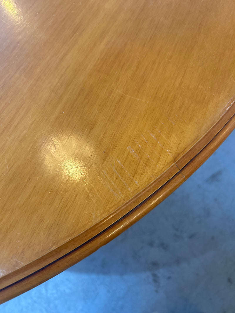 ウッド ラウンドテーブル <br>大阪店 - ヴィンテージ SHARK ATTACK