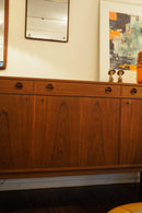 チークウッド サイドボード <br>cerote antiques - ヴィンテージ SHARK ATTACK